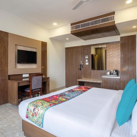 Hotel Pandora Grand, Udaipur- Nestled In Nature Wrapped In Luxury מראה חיצוני תמונה