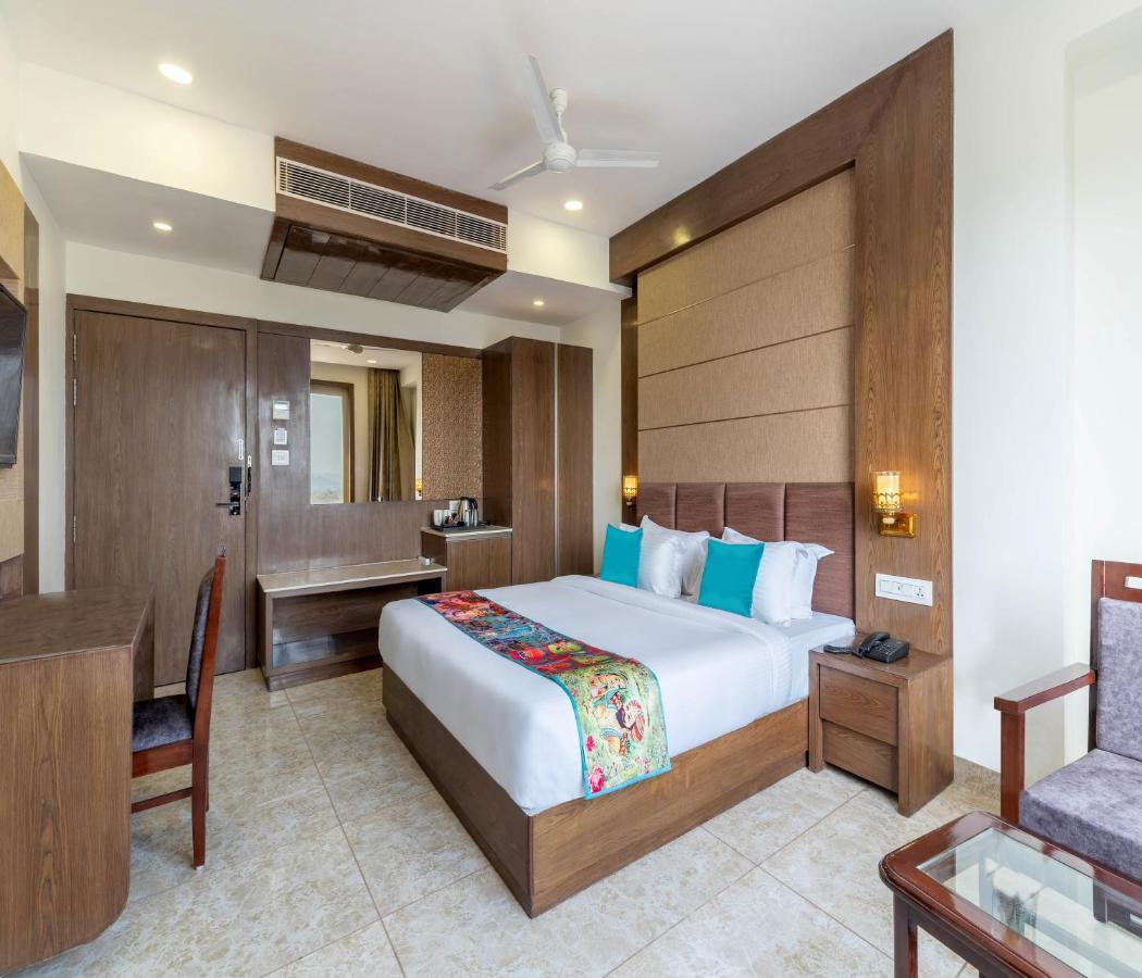 Hotel Pandora Grand, Udaipur- Nestled In Nature Wrapped In Luxury מראה חיצוני תמונה