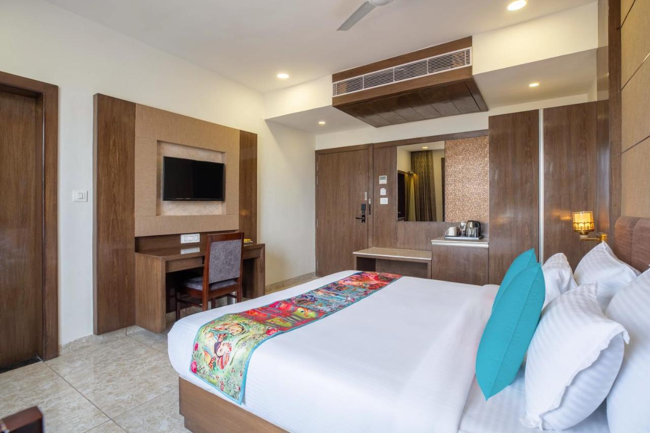 Hotel Pandora Grand, Udaipur- Nestled In Nature Wrapped In Luxury מראה חיצוני תמונה