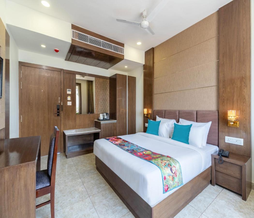 Hotel Pandora Grand, Udaipur- Nestled In Nature Wrapped In Luxury מראה חיצוני תמונה