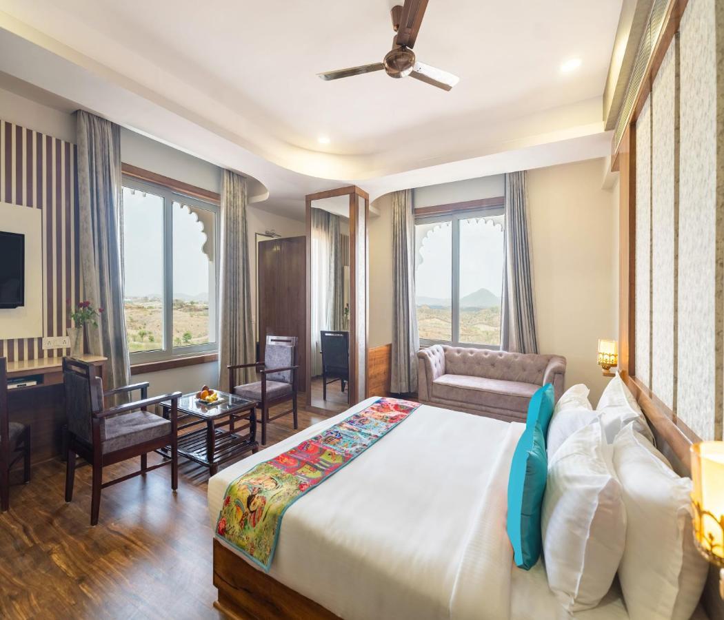 Hotel Pandora Grand, Udaipur- Nestled In Nature Wrapped In Luxury מראה חיצוני תמונה