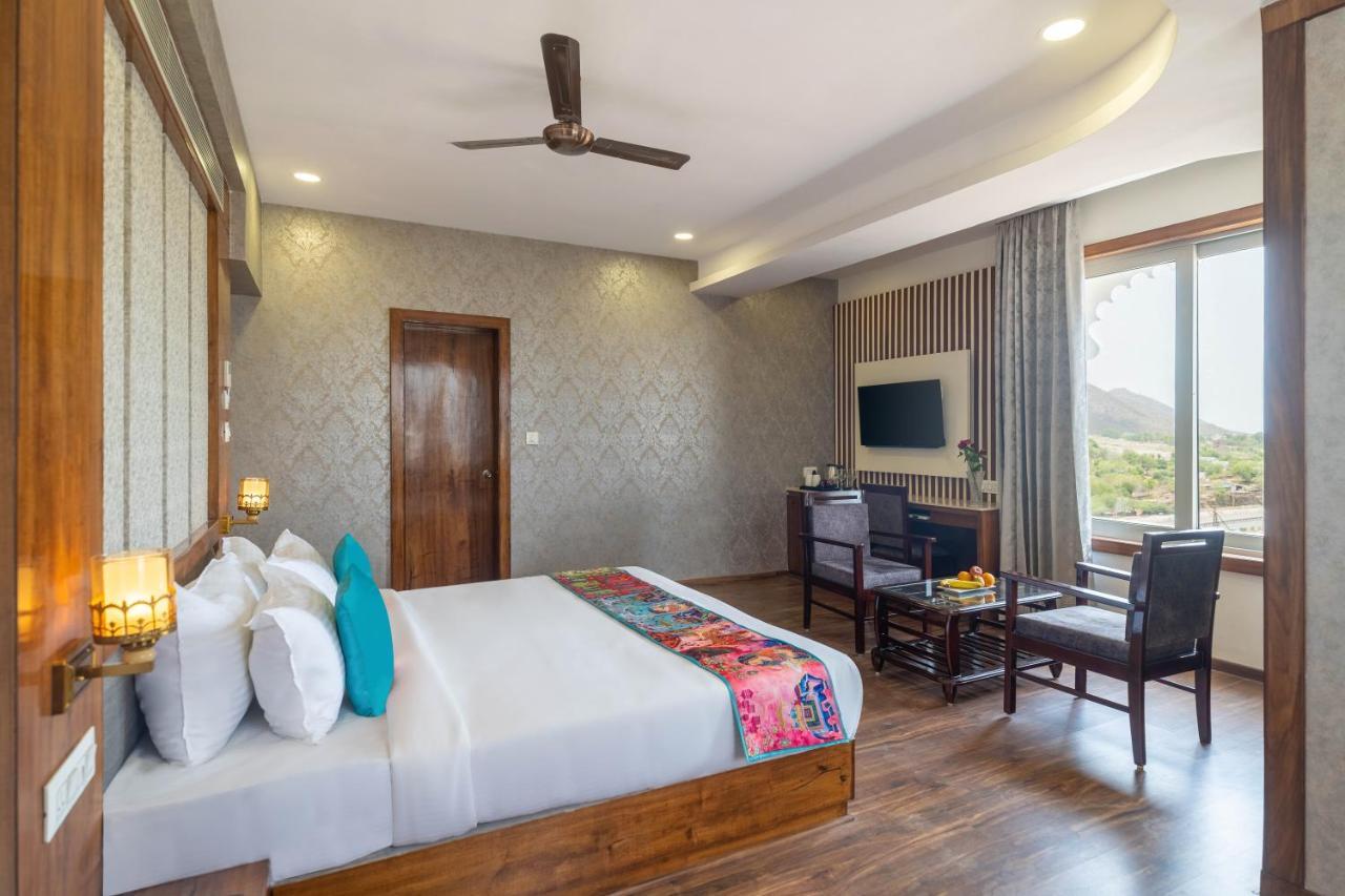 Hotel Pandora Grand, Udaipur- Nestled In Nature Wrapped In Luxury מראה חיצוני תמונה