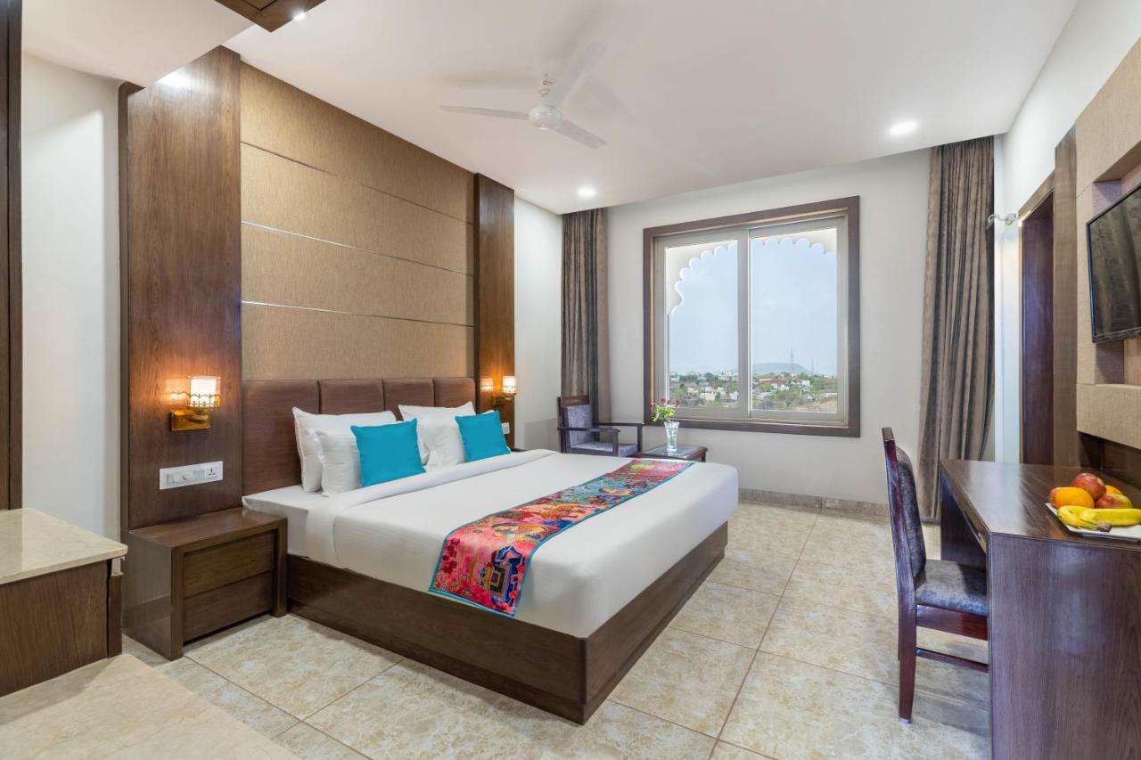 Hotel Pandora Grand, Udaipur- Nestled In Nature Wrapped In Luxury מראה חיצוני תמונה